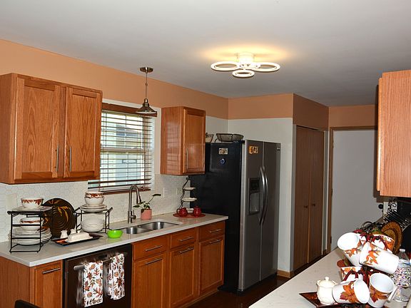 4th image of 21532 Cormorant St
