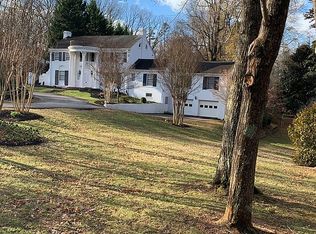 906 Mulberry Rd, Martinsville, VA 24112
