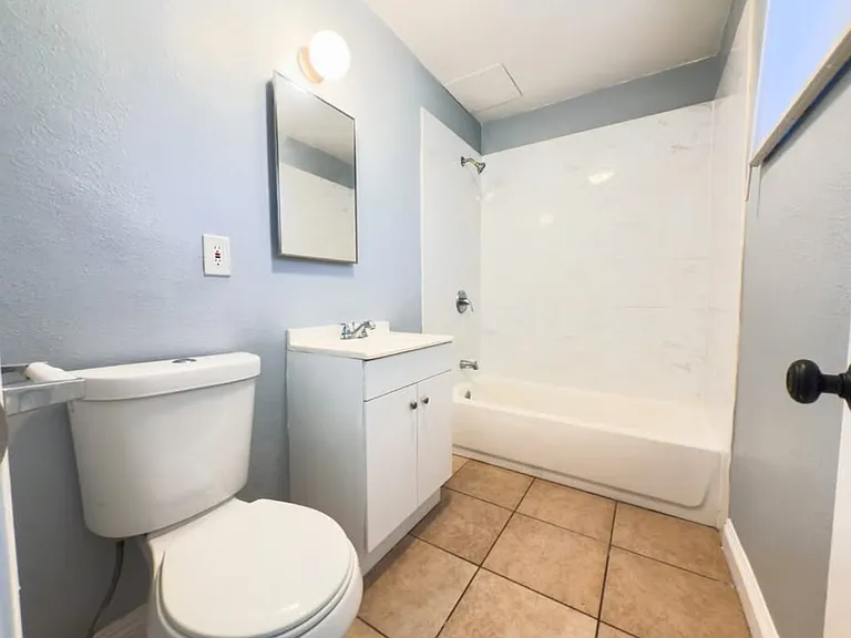 3556 Sanborn Ave #B — Photo 9