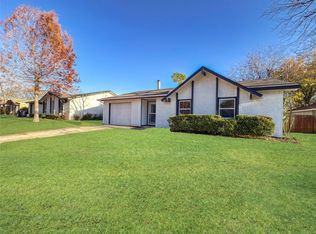 418 Clover Ln, Garland, TX 75043