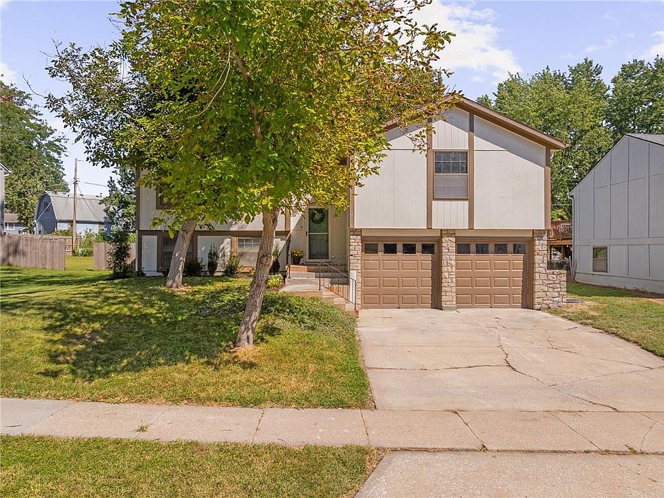 1st image of 2116 E Mohawk Dr