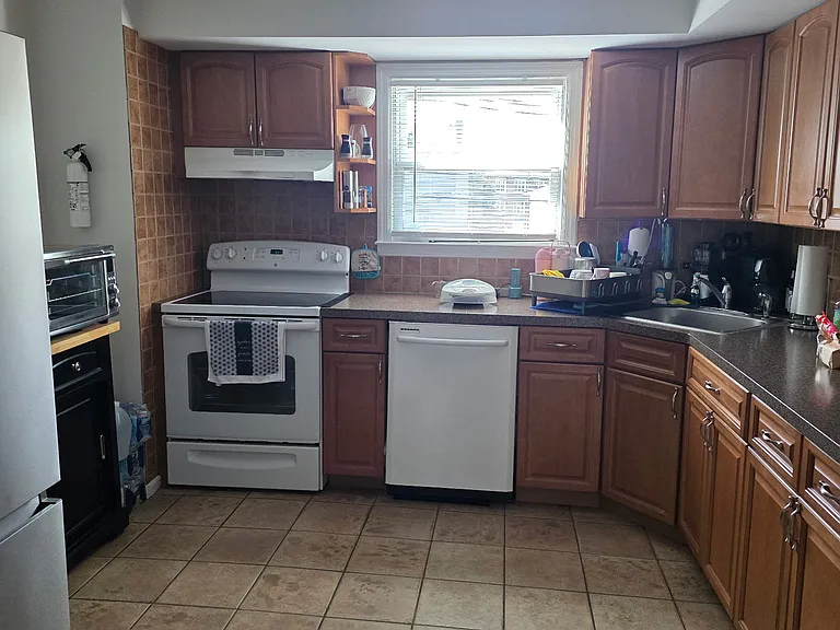 250 Meadow Ln #2 — Photo 7