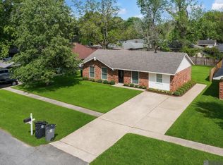 3134 Montreal Dr, Baton Rouge, LA 70819