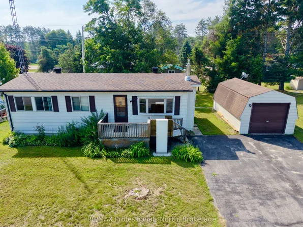 1034 8th Ln, Minden Hills, ON K0M 2K0