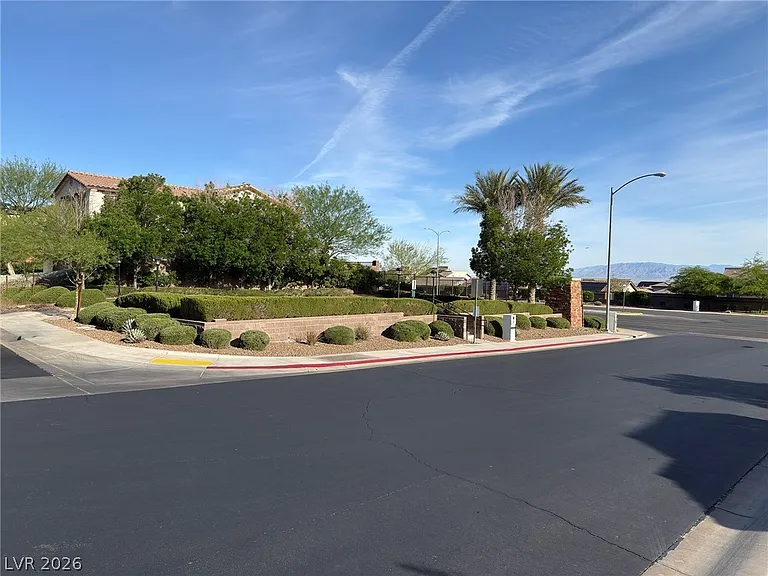 208 Rocky Basin St — Photo 6