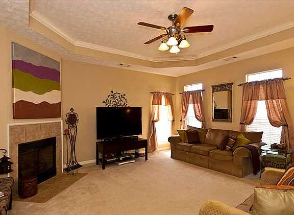 4th image of 1325 Kingston Oaks Dr