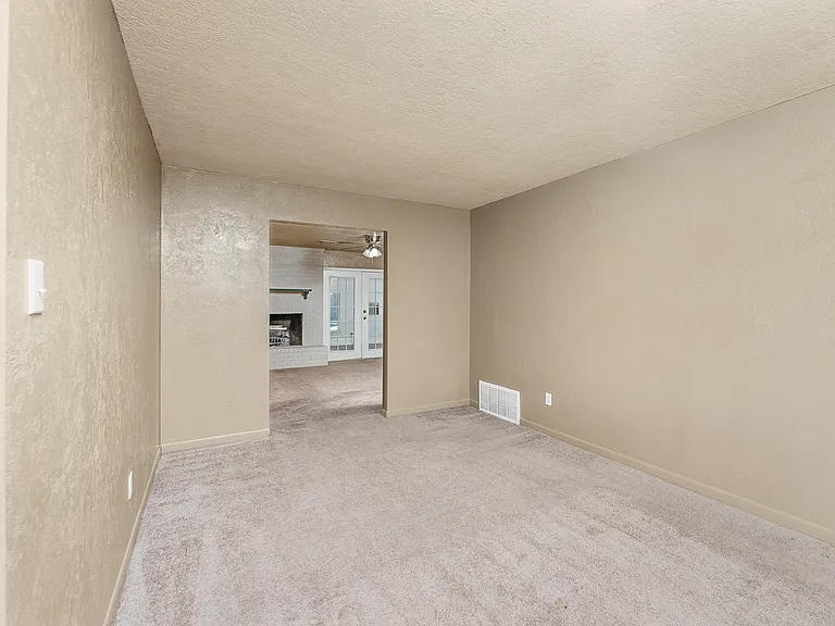 4708 NW Cheryl Blvd — Photo 15