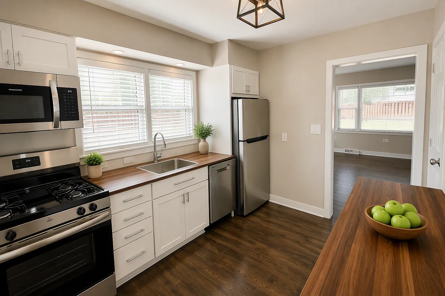 2 bed, 860 sqft, $2,300 — Photo 3
