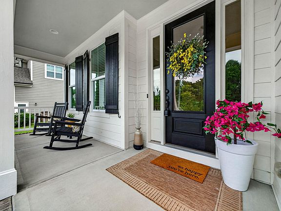5th image of 208 Traditions Garden Ln