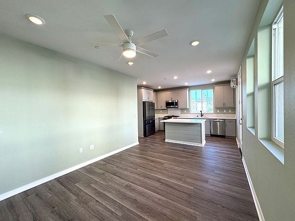 3rd image of 664 Lima Ln