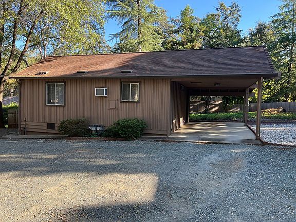 3rd image of 1275 Martin Dr
