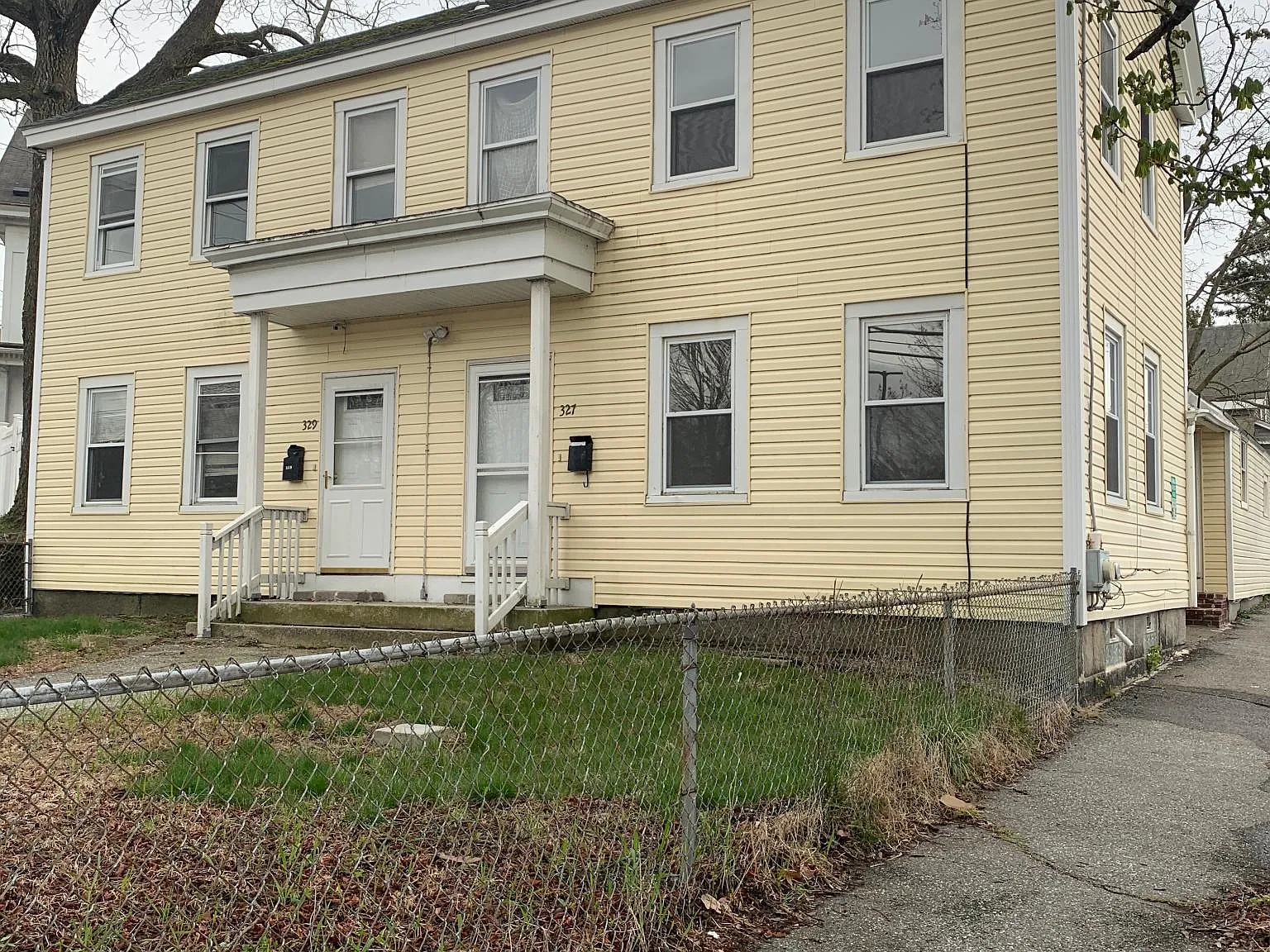 5 bed, 1.5 bath, 1936 sqft, $3,500 — Photo 1