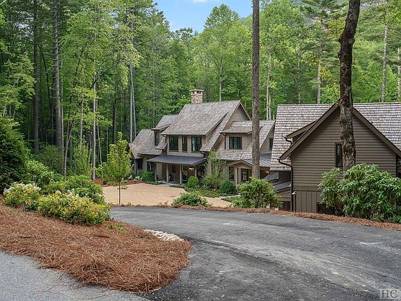 2nd image of 100 Farmhouse Trail