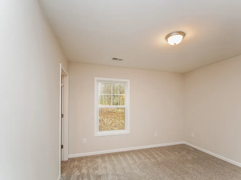 335 Noble Ln — Photo 12