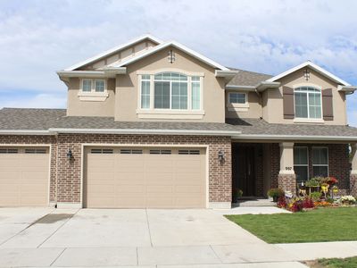 997 N Fox Hollow Dr, North Salt Lake, UT, 84054