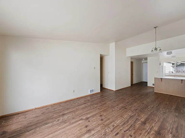 730 SE 8th Ave #C202 — Photo 4