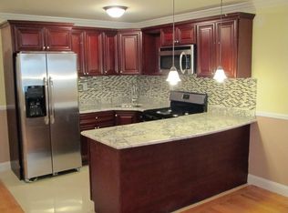 19131 115th Rd, Saint Albans, NY 11412