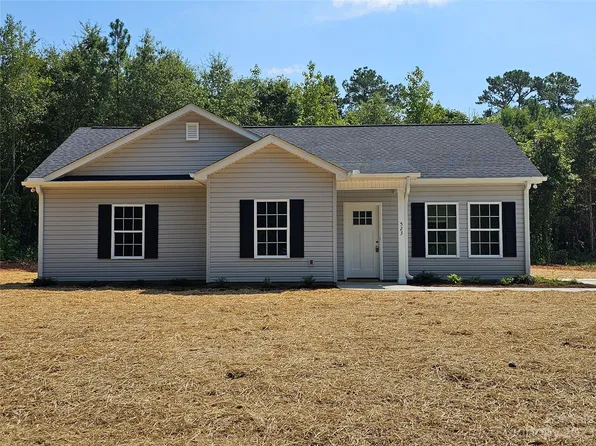 523 Sunset Cir, Lancaster, SC 29720