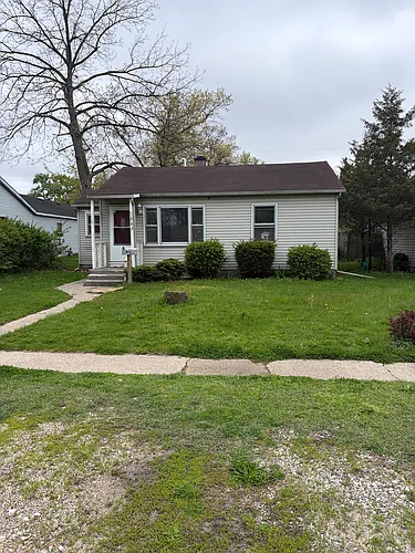 223 Van Buren Ave Photo 1