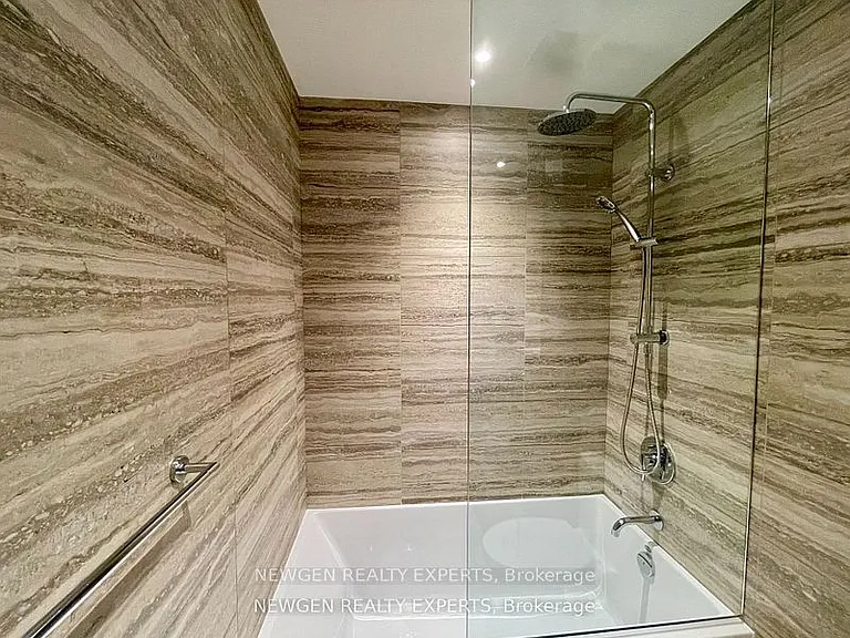 11 Yorkville Ave #3610 — Photo 31
