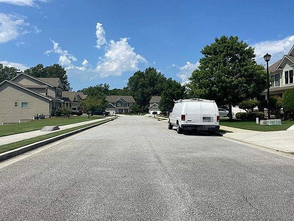 5th image of 6216 Brookshire Ct
