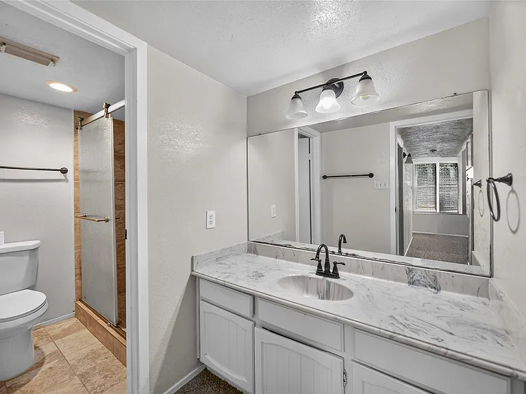 2107 N Red Cedar Cir — Photo 17