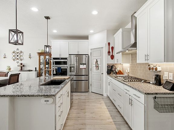 3rd image of 7559 N Riva Ridge Rd