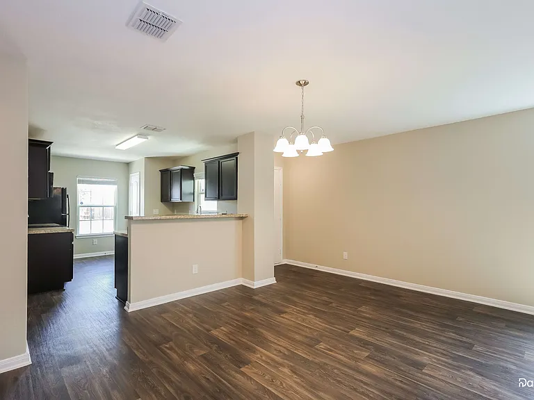 12242 Commander Dr — Photo 6