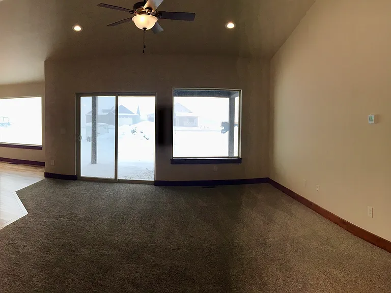 4431 Glenwood Dr — Photo 6