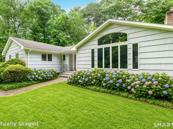 80 Wake Robin Lane, Stamford, CT 06903