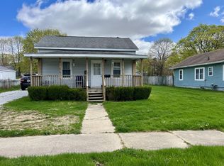 510 N Red Bud Trl, Buchanan, MI 49107