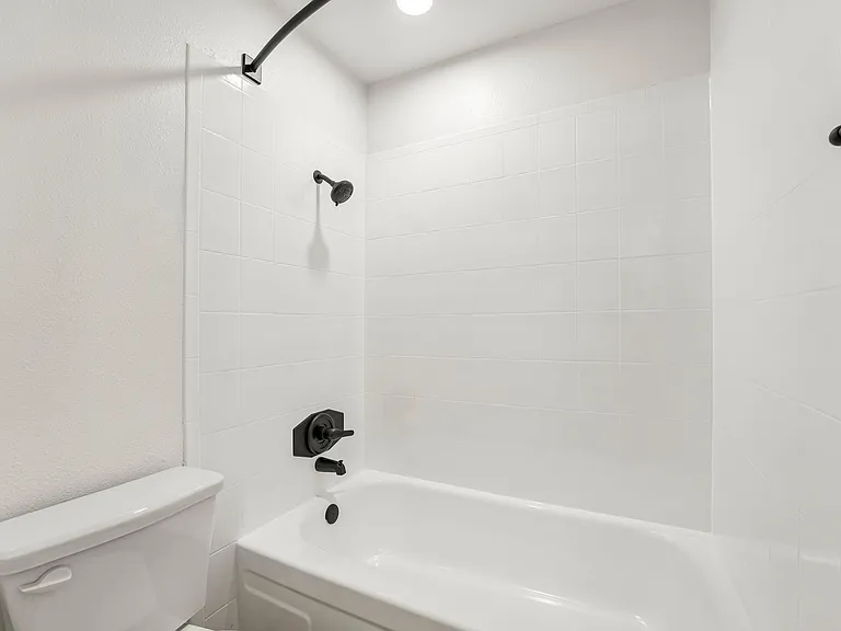 Summerwood Apartments — Photo 124