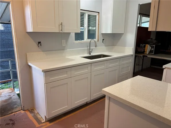 60 Willa St, Loma Linda, CA 92354