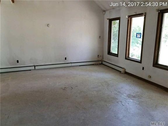 4th image of 10 Caroline St