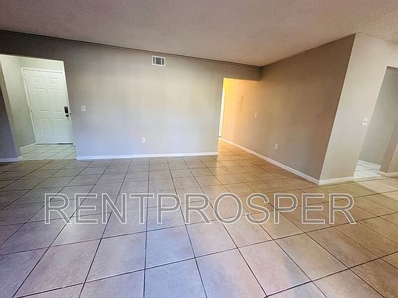 4th image of 3999 Versailles Dr #F