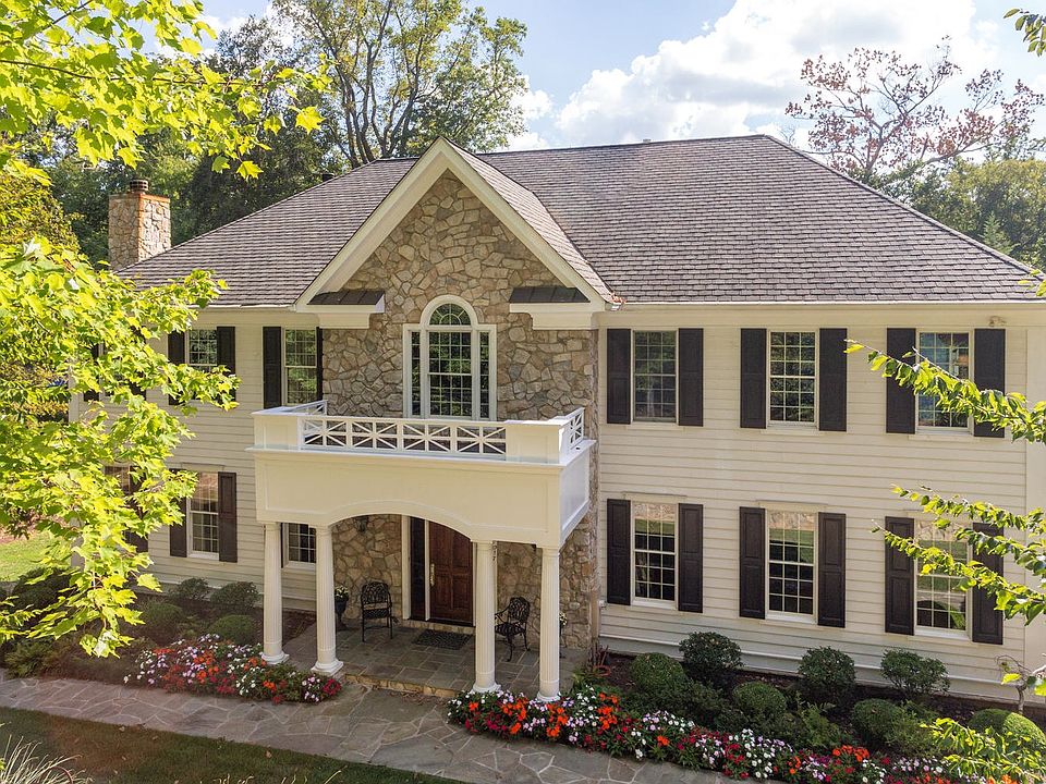 1st image of 7017 Green Oak Dr