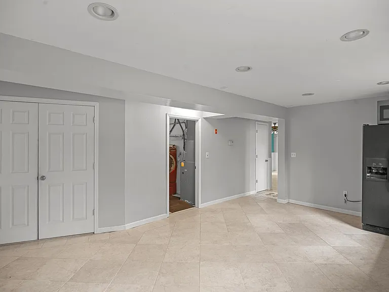 46 Walter Dr — Photo 19
