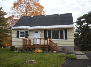 76 Elm St, Phoenix, NY 13135