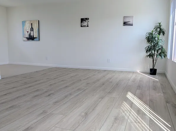 2890 W 235th St #11, Torrance, CA 90505