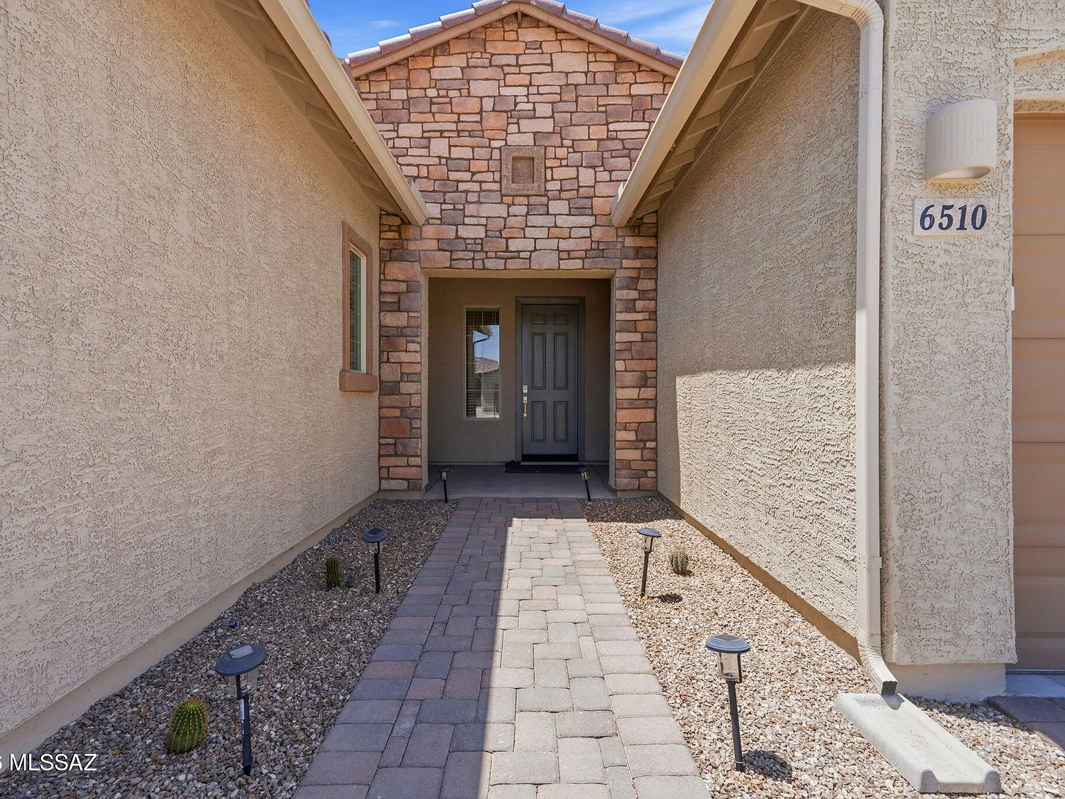 4 bed, 2.5 bath, 2598 sqft, $3,800 — Photo 4