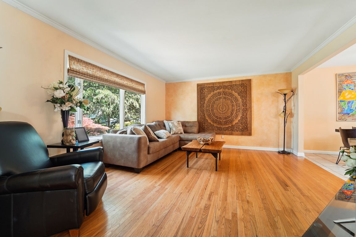 11-print-Fairhaven Dr-0406-011