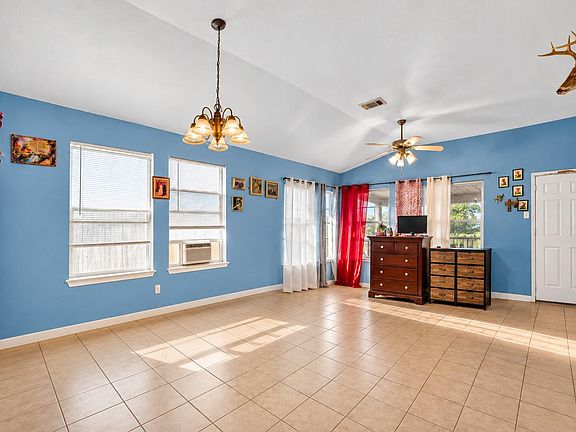 3rd image of 10453 Aldine Westfield Rd