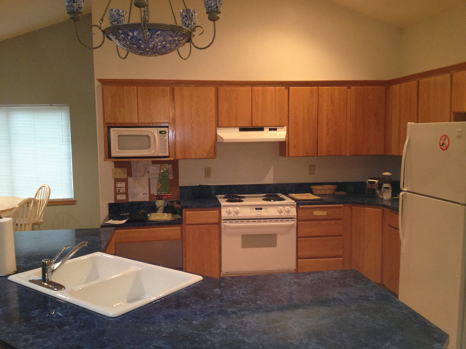 Awesome 3 Bedroom House in SW Lincoln City — Photo 3