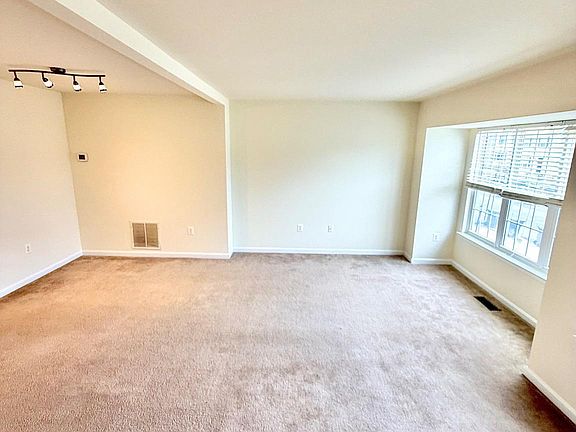 5th image of 17357 Sligo Loop