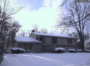 21440 Claythorne Rd, Shaker Heights, OH 44122