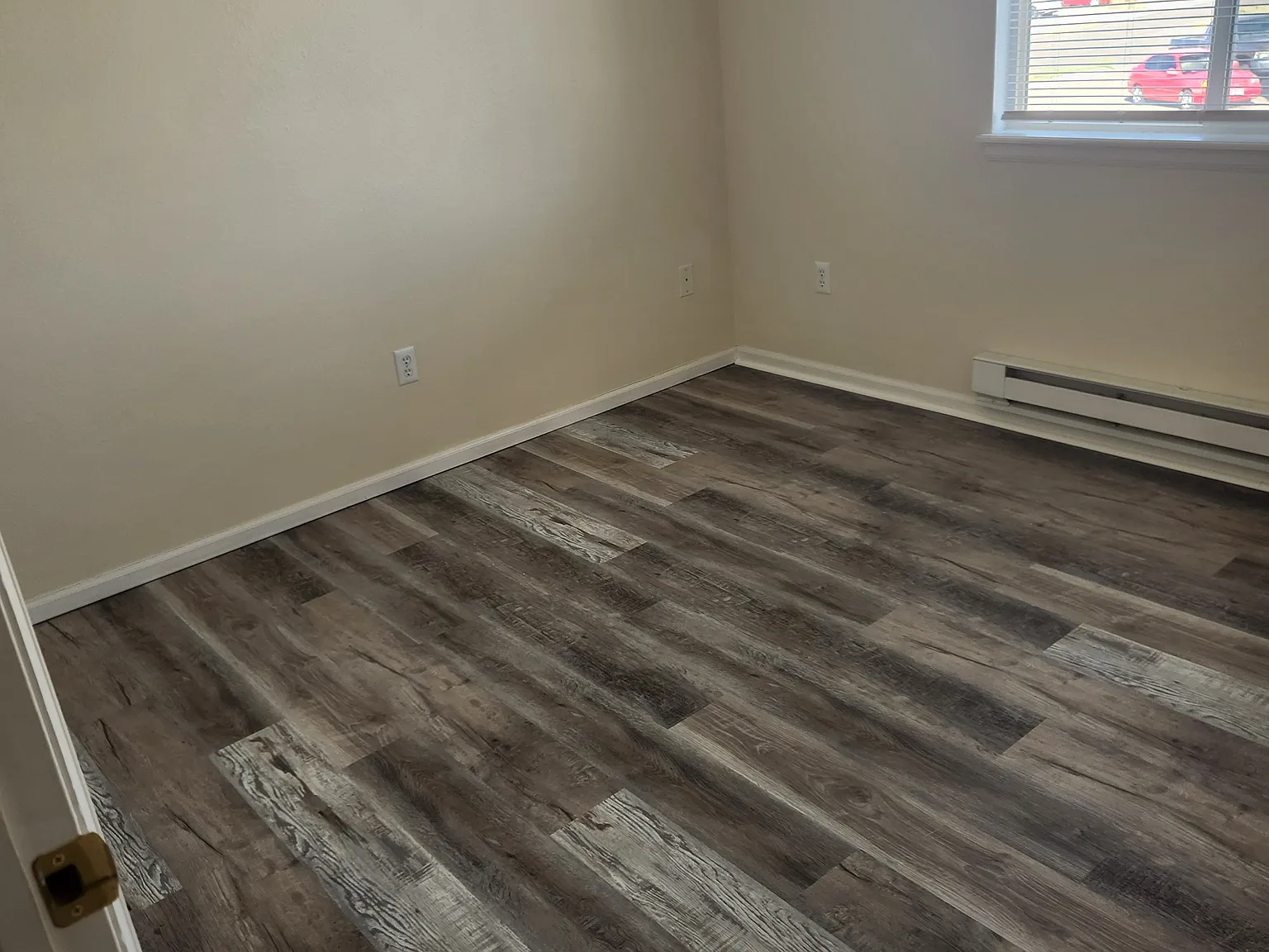 1023 East Arnold Street - C — Photo 3