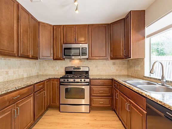4th image of 12147 Orchid Blossom St