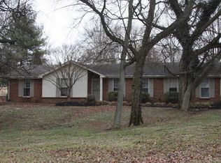 313 Hampshire Ct, Clarksville, TN 37043