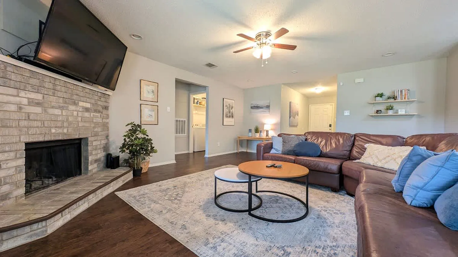 3 bed, 2.0 bath, 1894 sqft, $4,780 — Photo 1