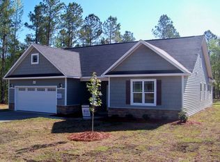 300 Almond Dr, Carthage, NC 28327